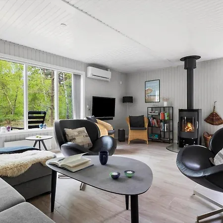 1609-aakirkeby-aspesgardsskoven-25 Ferienhaus Vester Somarken