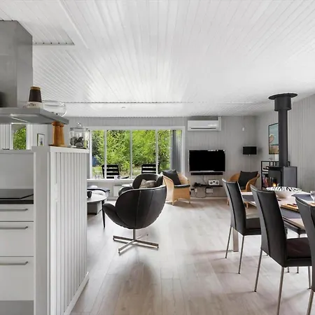 Ferienhaus 1609-aakirkeby-aspesgardsskoven-25 *